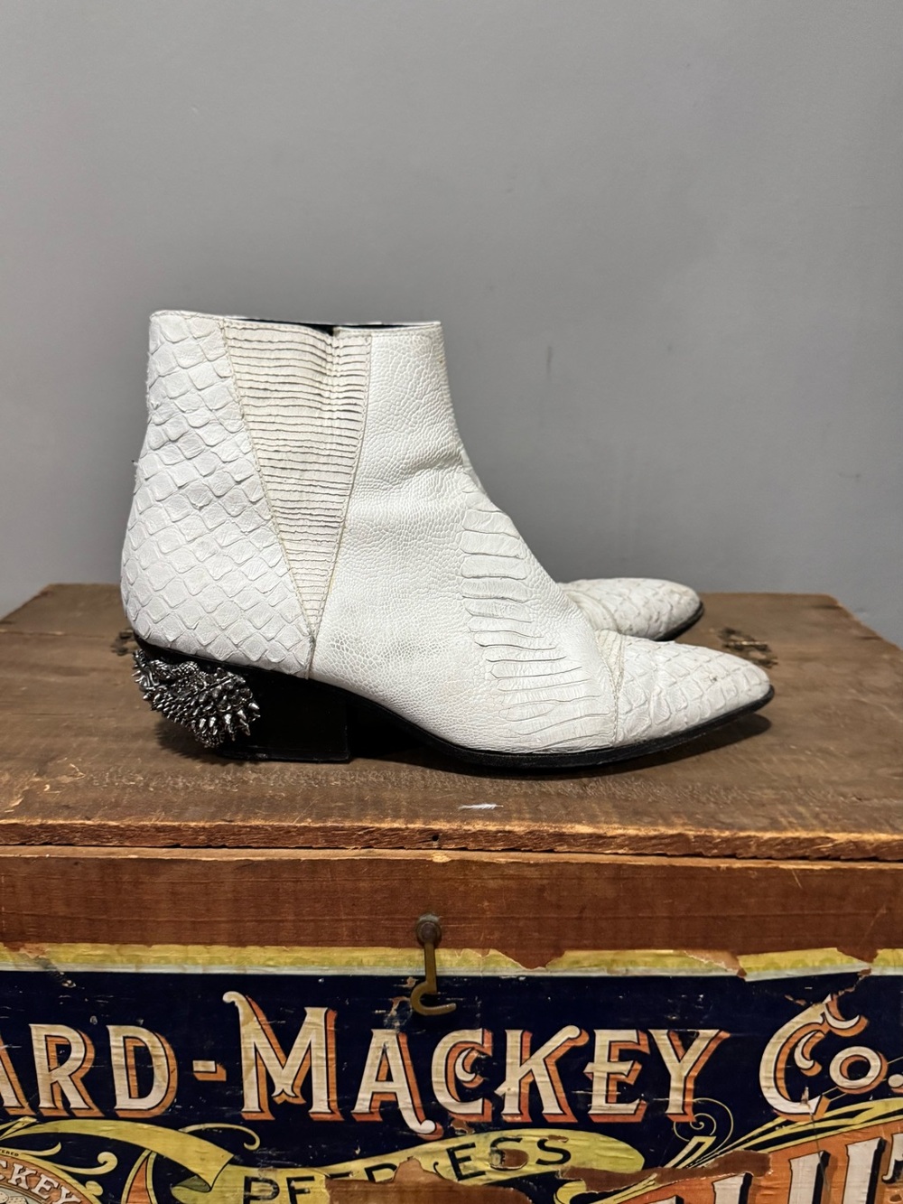 Giuseppe Zanotti Men 42 White Exotic Leather Dragon Heel Ankle Boots Italy